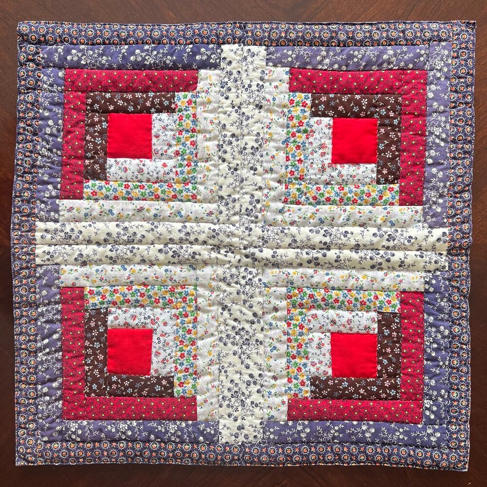 Hand-Stitched Patchwork Hand Quilted LOG CABIN Block Wall Hanging / Table Topper - Picture 2 of 16